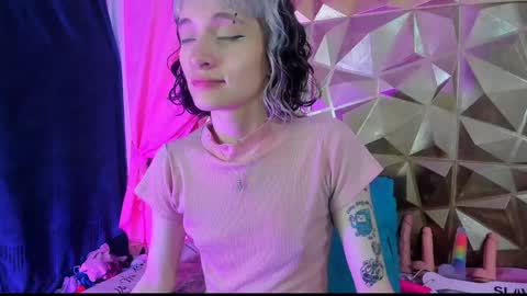  emmili  online show from January 9, 12:19 pm