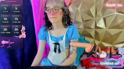  emmili  online show from September 25, 1:10 pm