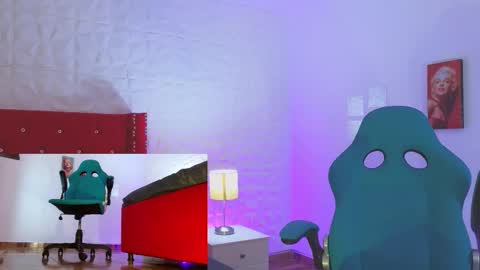 Sweet Evans online show from October 25, 8:00 am