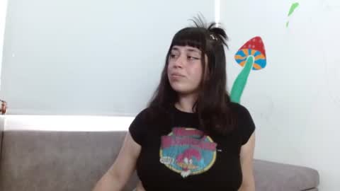 sweet_ferr online show from July 22, 9:27 pm