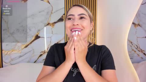 sweet_flame_ online show from November 19, 8:42 pm