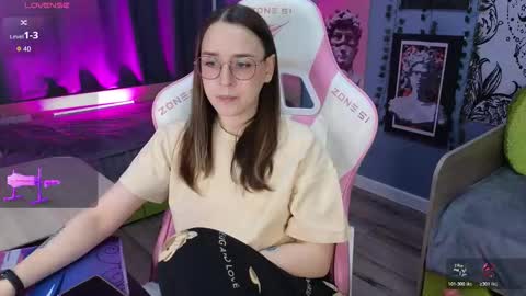 Alice online show from December 17, 4:05 am