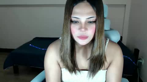 sophia daisy  online show from February 24, 10:46 am