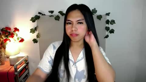 sweet_kyline69 online show from September 22, 4:22 am