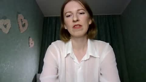 sweet_lilbunny online show from September 28, 3:17 pm