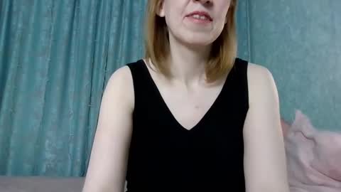 sweet_lilbunny online show from February 11, 5:47 pm
