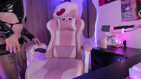 sweet_lilly_sweet online show from February 6, 1:27 am