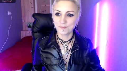 sweet_n_strong online show from November 12, 2:04 pm