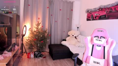 Ashley online show from January 9, 10:20 pm