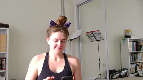 Heidi Brenner - Please check bio for schedule  FAQ online show from January 27, 2:13 pm