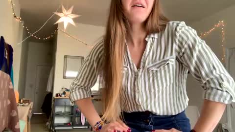 Heidi Brenner - Please check bio for schedule  FAQ online show from March 10, 5:18 pm