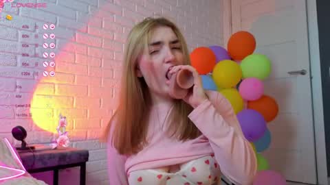 Rina online show from June 4, 10:42 am