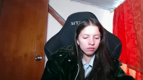 sweetdam12 online show from March 10, 8:12 pm