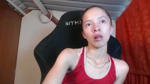 sweetdam12 online show from February 15, 2:44 pm