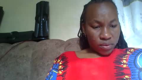 sweetdiva2012 online show from February 3, 5:27 am