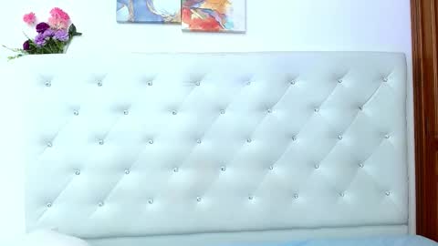 Gabriela online show from November 24, 8:33 pm