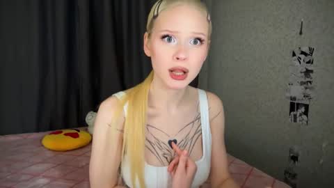 sweetie Lisa3 online show from January 27, 2:35 pm