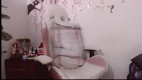 karen online show from February 9, 4:42 pm