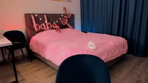 Swetmilkis online show from January 30, 9:25 am