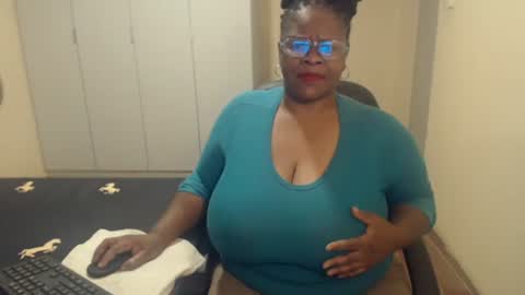 sweetnoziexxx online show from February 18, 6:04 am