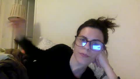 sweetriddance online show from March 27, 3:30 am