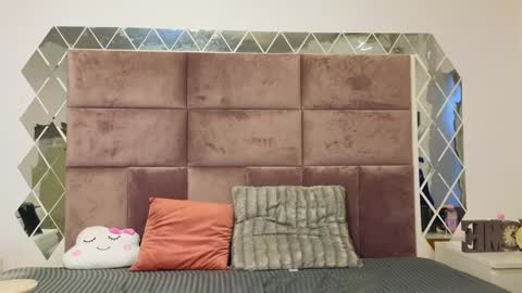 SweetScribe online show from February 5, 6:24 am