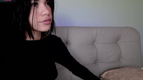    online show from February 8, 4:25 pm