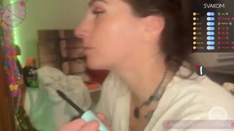 sweettreatz26 online show from June 10, 1:38 am