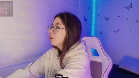 Veronica Independent Model online show from November 16, 10:59 am