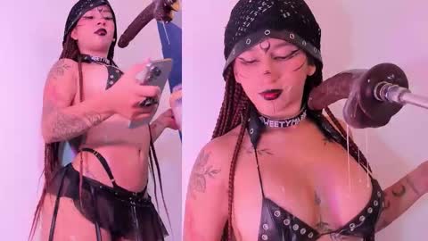 maria  online show from September 17, 8:07 pm