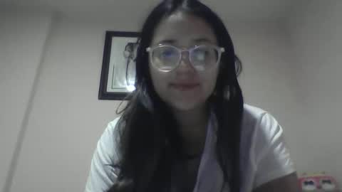 sweetyypeach online show from February 27, 3:36 am