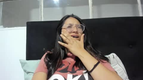 sweetyypeach online show from January 28, 3:36 am