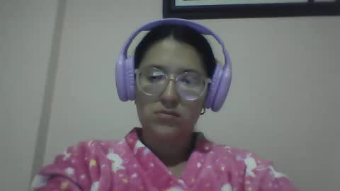 sweetyypeach online show from March 2, 3:34 am