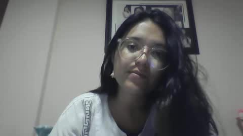 sweetyypeach online show from February 17, 3:04 am