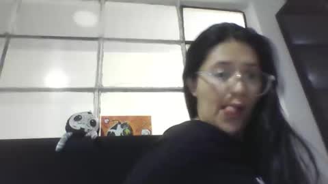 sweetyypeach online show from November 16, 1:11 pm