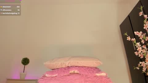 instagram  srta zara1 online show from December 21, 7:51 pm