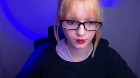 Syfer online show from November 27, 1:25 pm