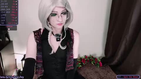 Sylvie online show from March 1, 10:10 pm