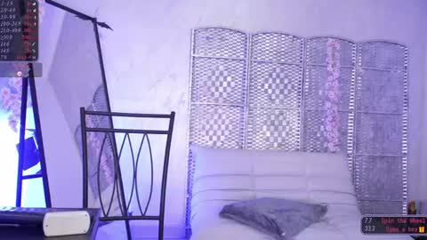 Sylvie online show from May 15, 5:05 pm
