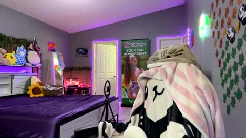 Jennah online show from February 3, 1:27 am