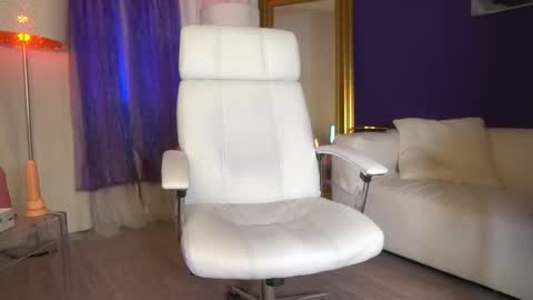 Margo online show from February 24, 4:47 pm