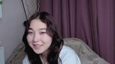 Soo Ying online show from November 26, 9:16 pm