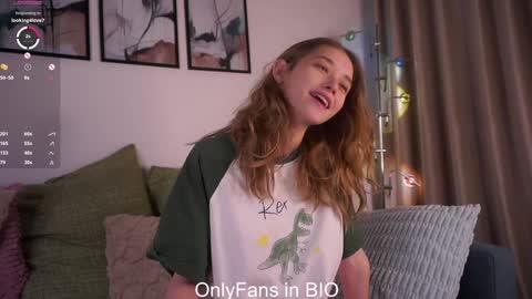 Mia online show from January 13, 1:22 am