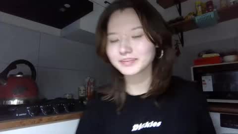 Lily online show from November 23, 3:47 pm