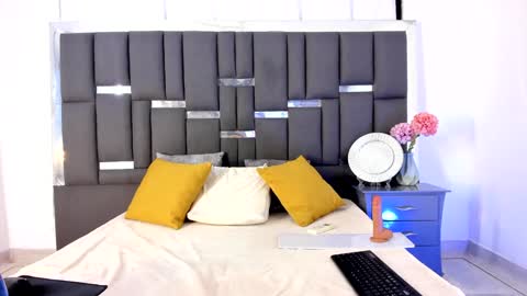 tali  online show from January 27, 6:09 pm