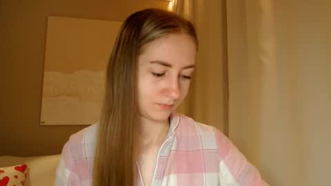  Kira  online show from March 3, 6:20 am