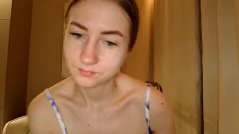  Kira  online show from January 17, 6:04 am