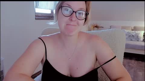 tallinnlove online show from August 3, 9:59 am