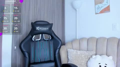 TAMARA SERRA online show from September 12, 9:55 pm