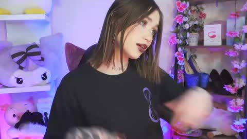 Cami 3 online show from January 9, 4:17 pm